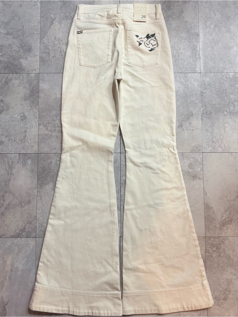 NWT Alice + Olivia Beautiful High Rise Bell Embroidered Flare Jeans 26 - Picture 9 of 11